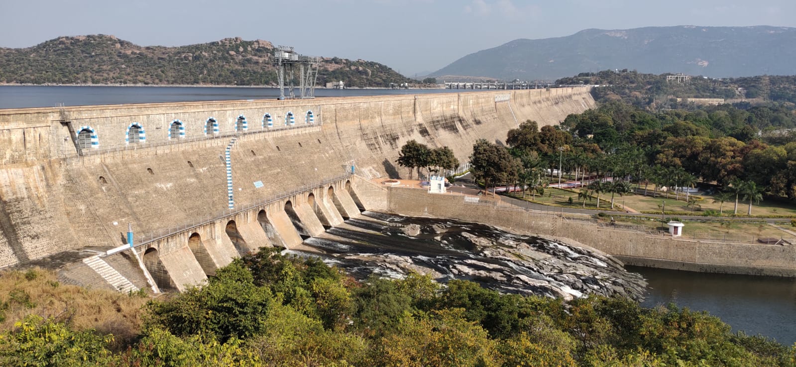 structure-dams
